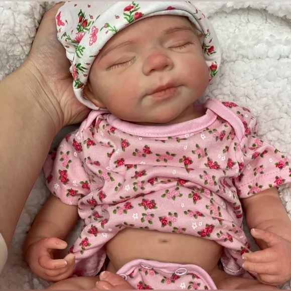 Infant Doll Reborn Hand Painted Real Lifelike Skin Poseable...